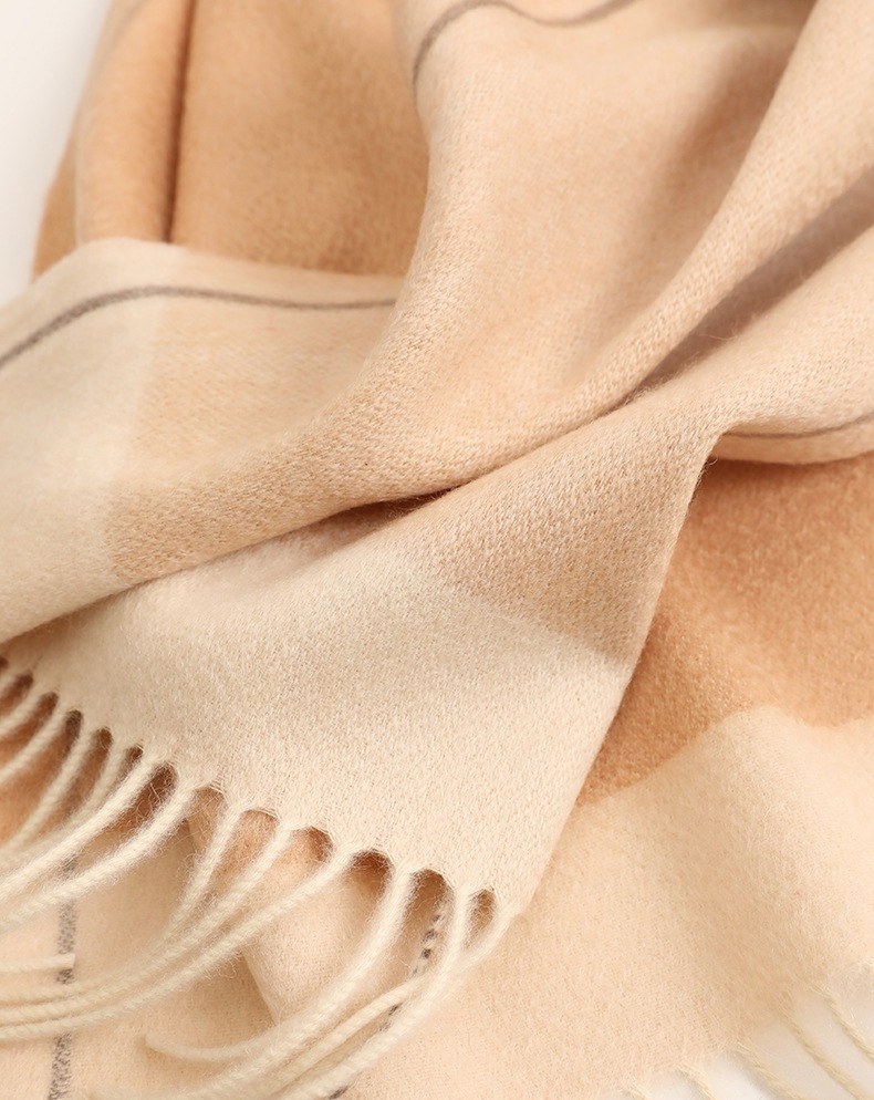 Cashmere Scarf with Reversible Effect — RS26-C133 Cashmere Scarf with Reversible Effect
