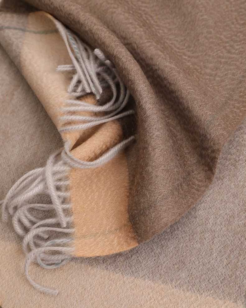 Cashmere Scarf with Reversible Effect — RS26-C133 Cashmere Scarf with Reversible Effect