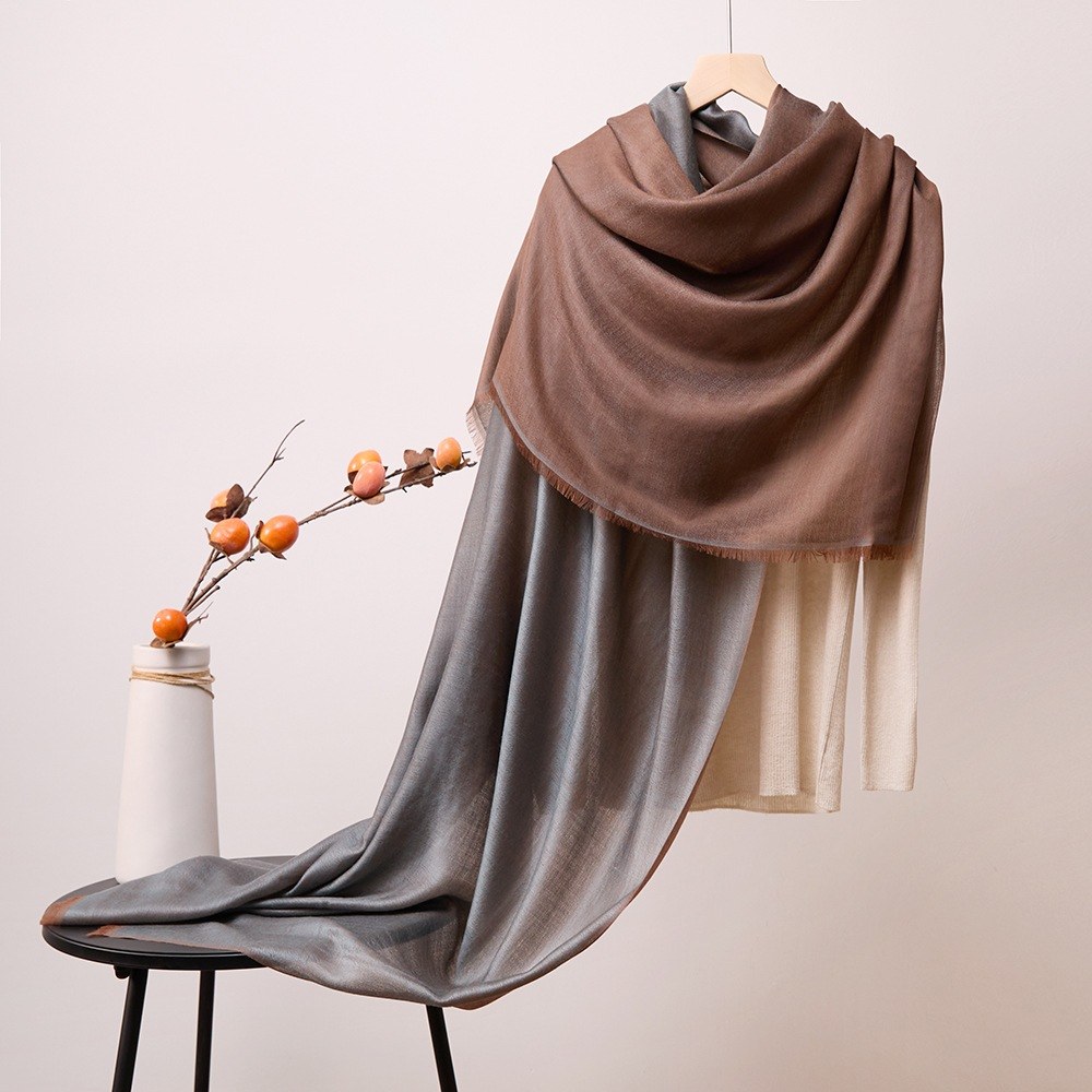 200-Count Cashmere Satin Shawl 200-Count Cashmere Satin Shawl