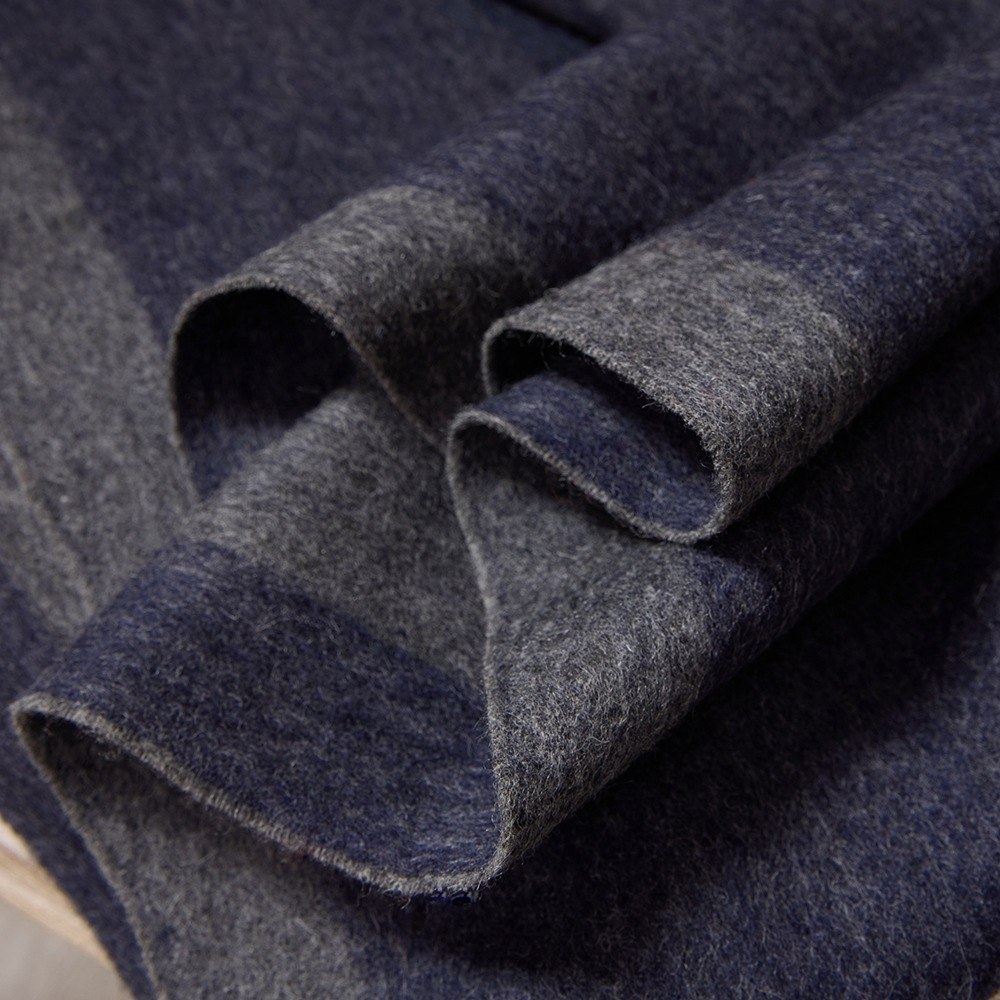 Wool Scarf with Contrast Border — RS26-W040 Wool Scarf with Contrast Border